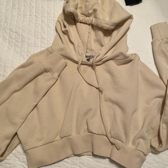 Jacket Forever 21 Hoodies Women's Hello Kitty Faux Fur Zip-Up Hoodie